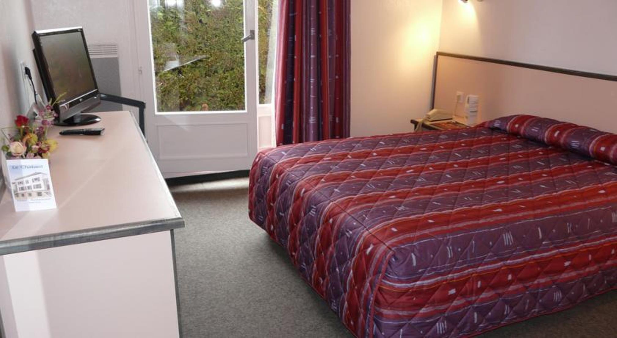 Hotel Le Chatard Sarcey Esterno foto