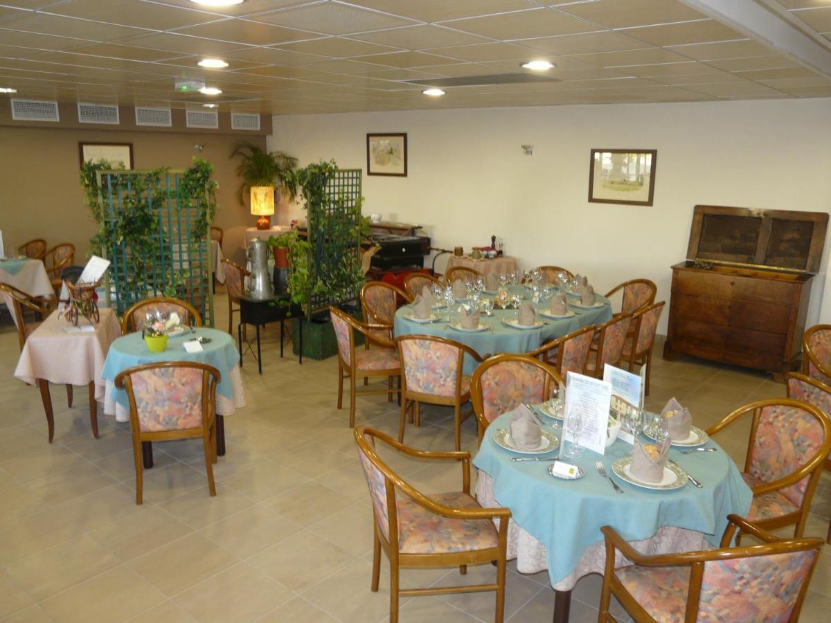Hotel Le Chatard Sarcey Esterno foto