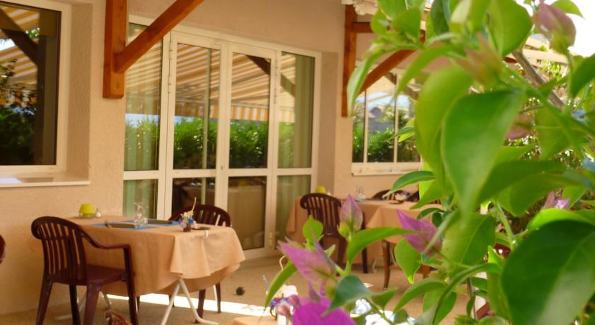 Hotel Le Chatard Sarcey Esterno foto