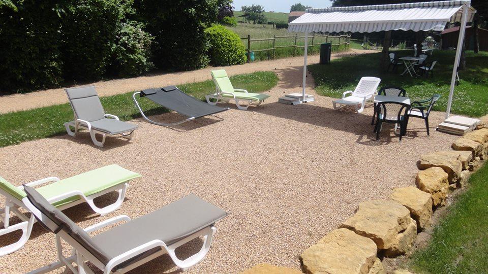 Hotel Le Chatard Sarcey Esterno foto