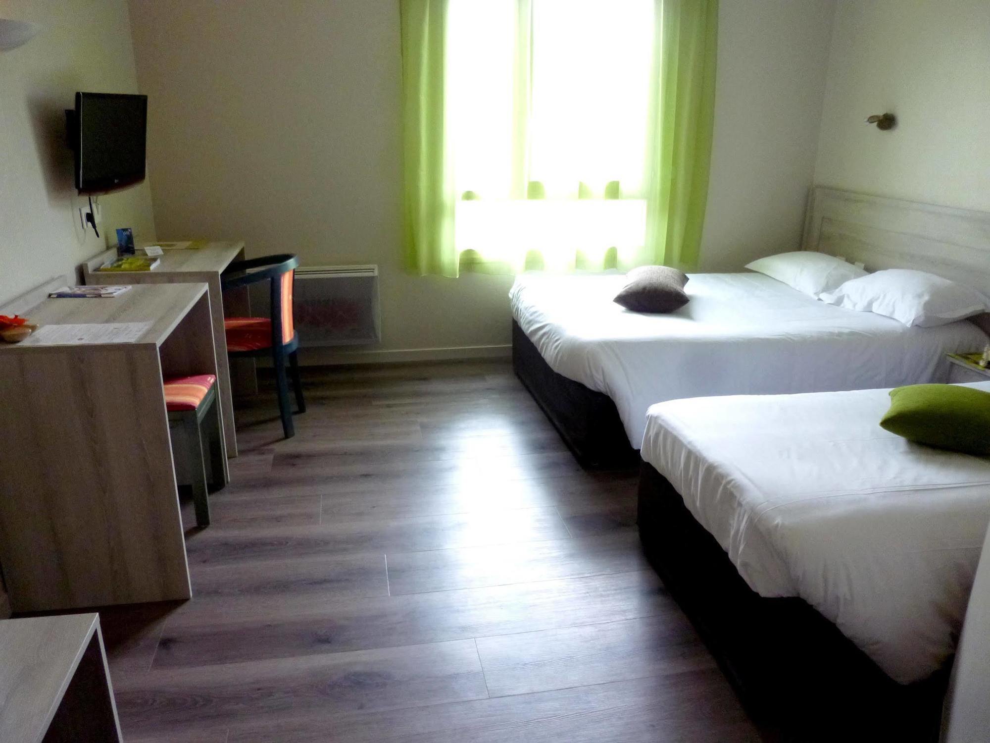 Hotel Le Chatard Sarcey Esterno foto