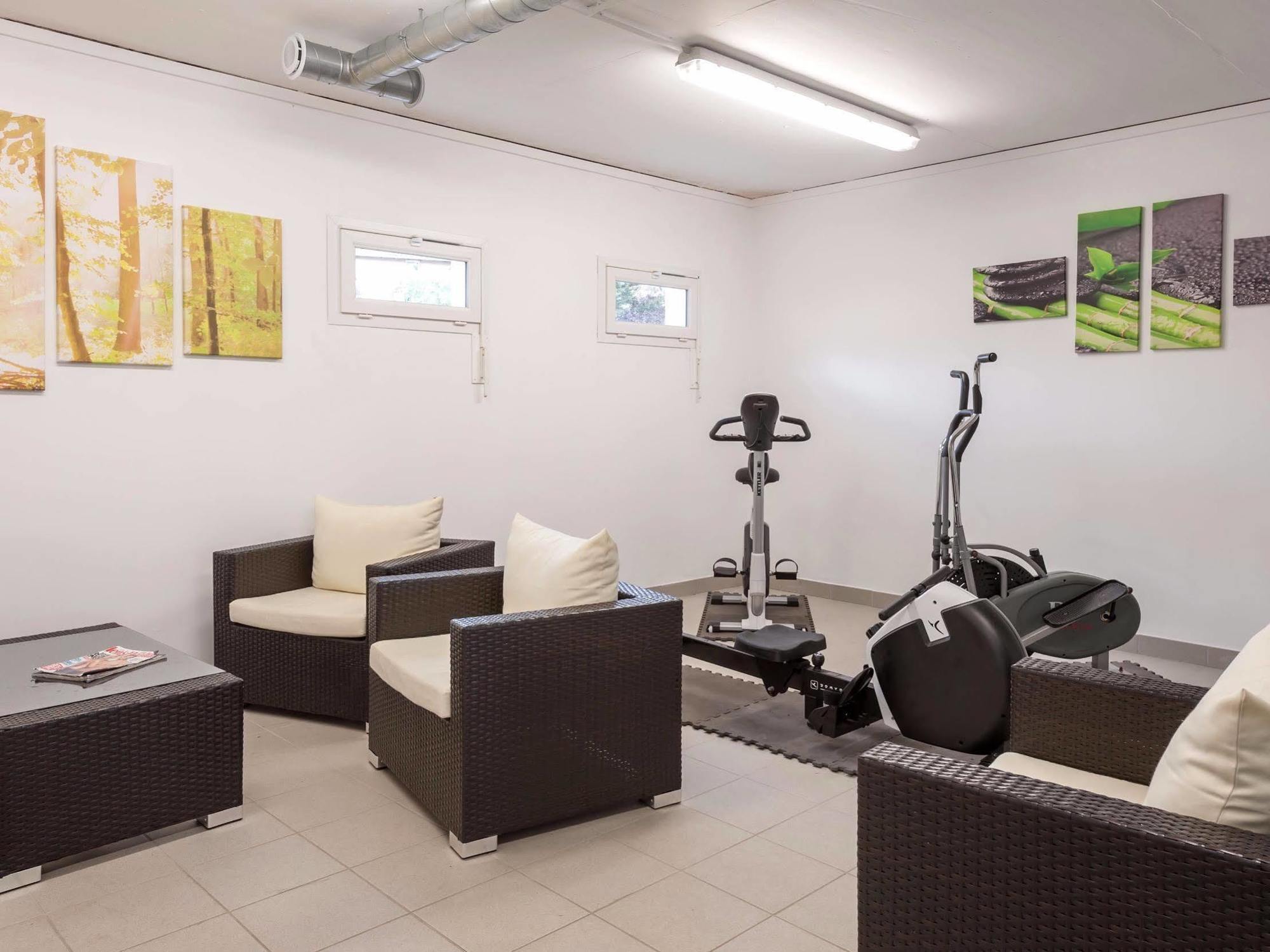 Hotel Le Chatard Sarcey Esterno foto