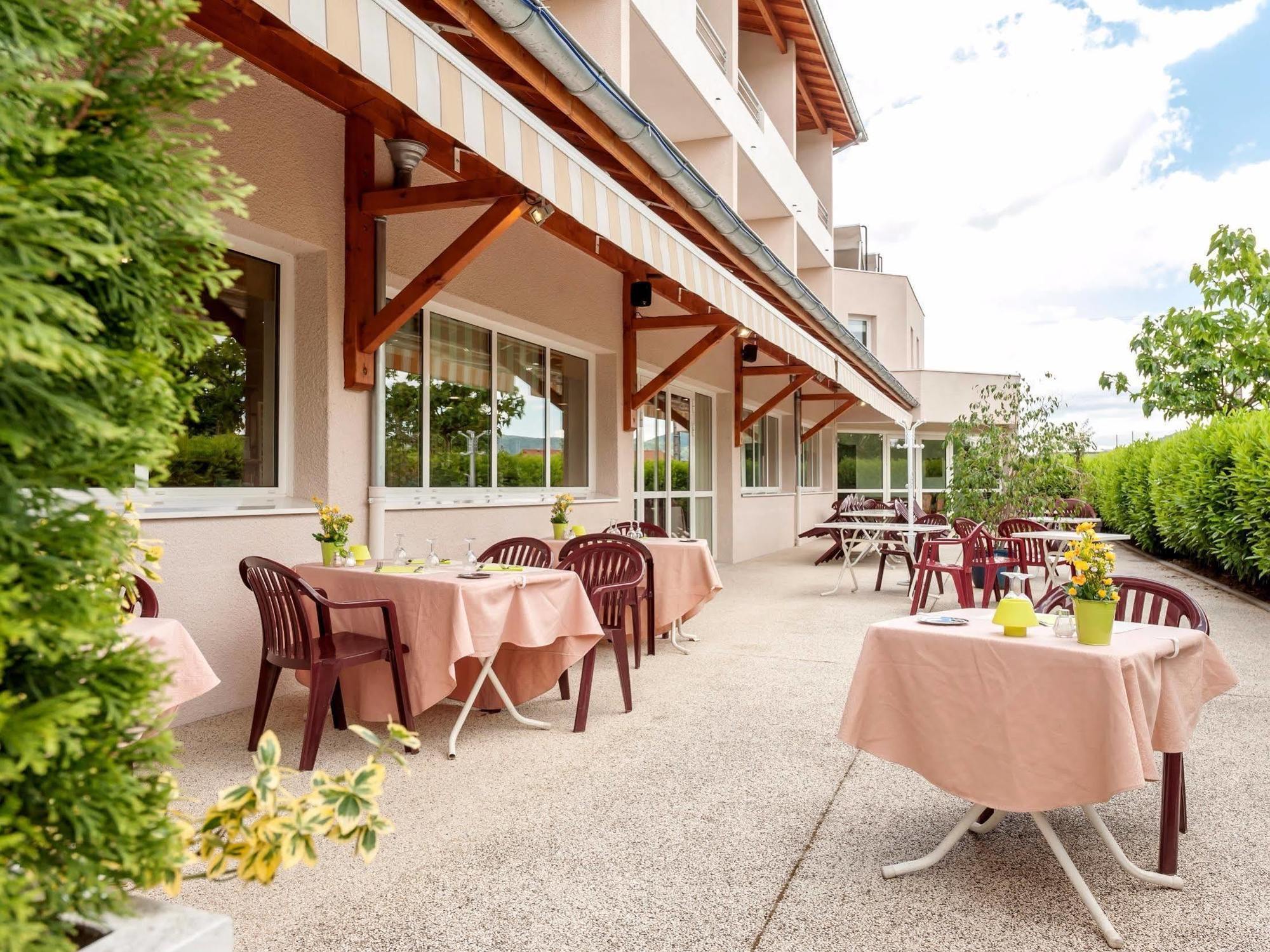 Hotel Le Chatard Sarcey Esterno foto