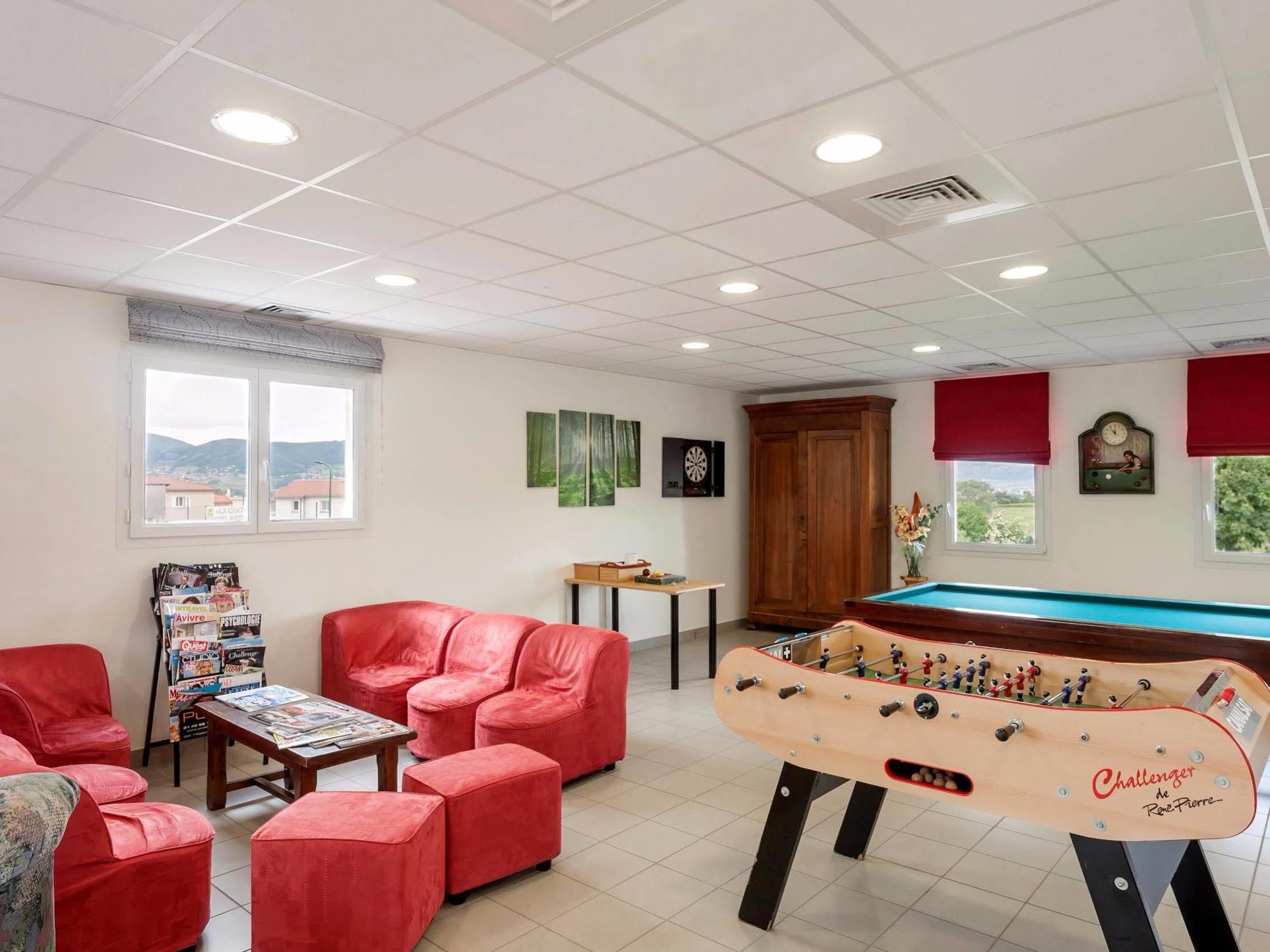 Hotel Le Chatard Sarcey Esterno foto