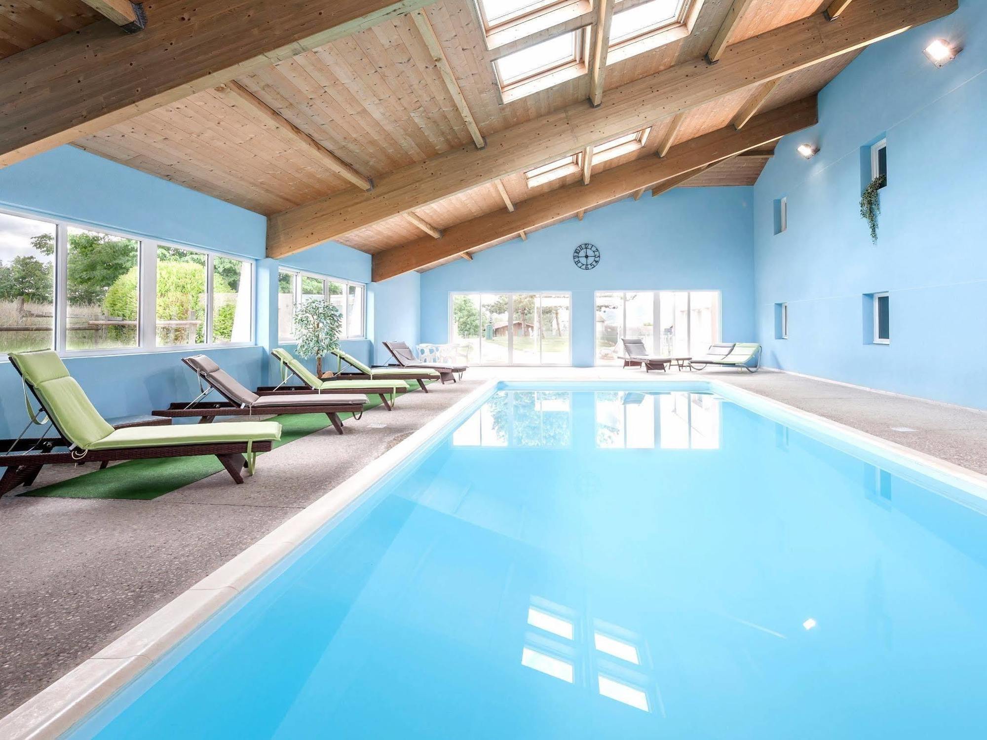 Hotel Le Chatard Sarcey Esterno foto